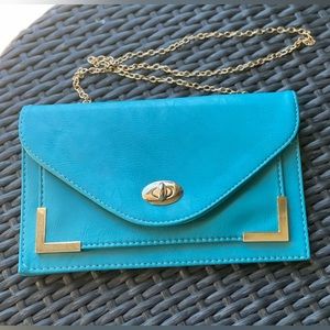 BRAND NEW Elegant Teal Clutch w/Removable Chain